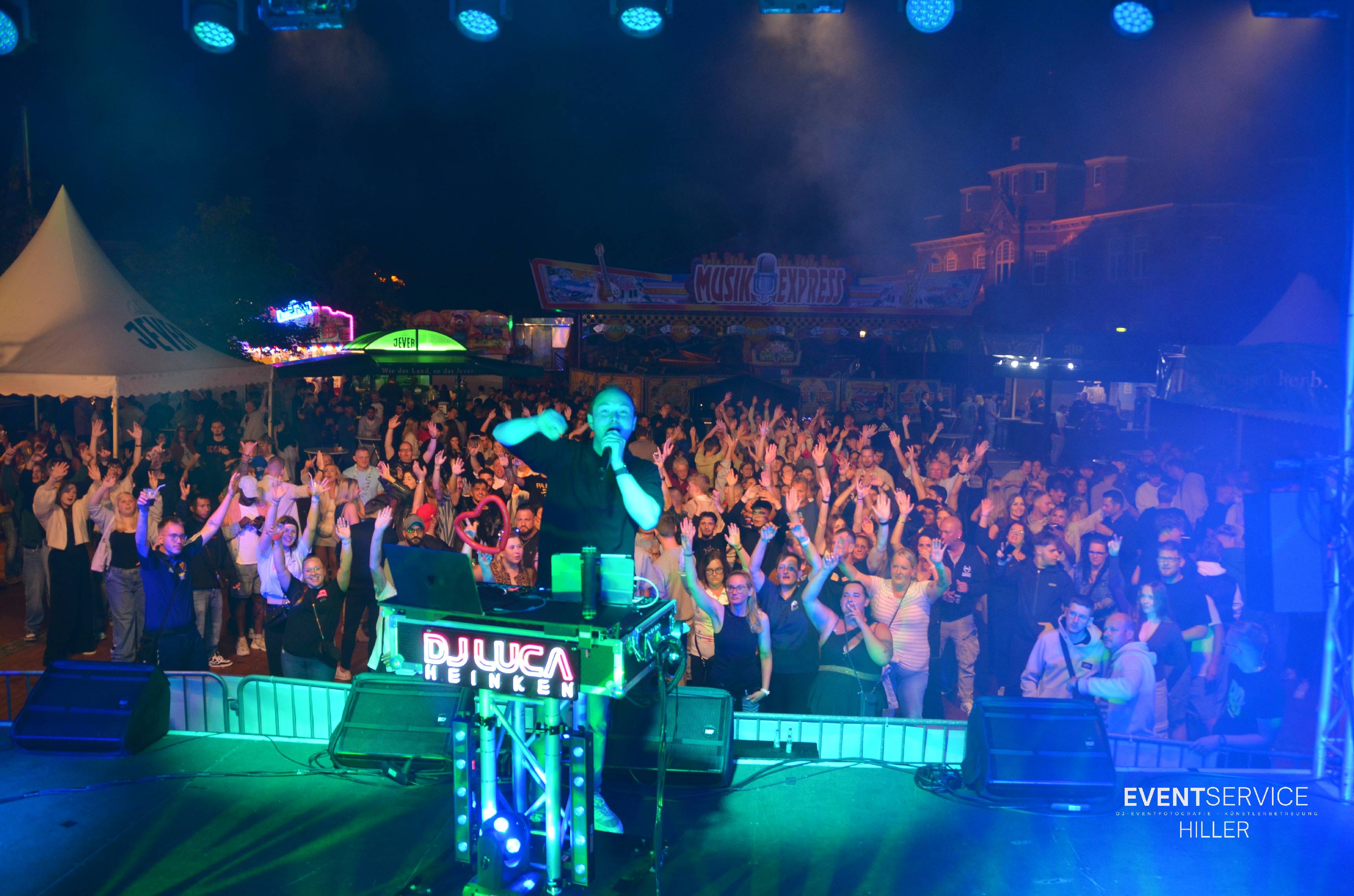 DJ Luca Heincken on Stage 